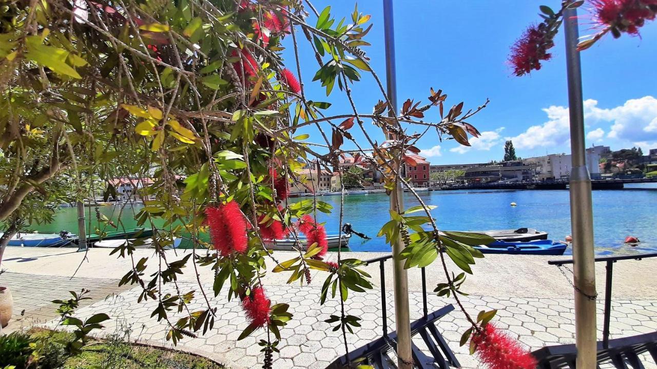 Mitra Zonata Pink Apartman Omiš Kültér fotó