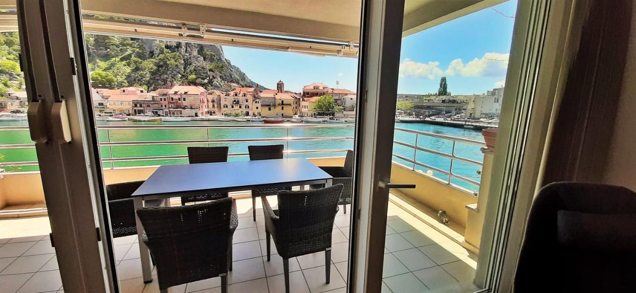 Mitra Zonata Pink Apartman Omiš Kültér fotó