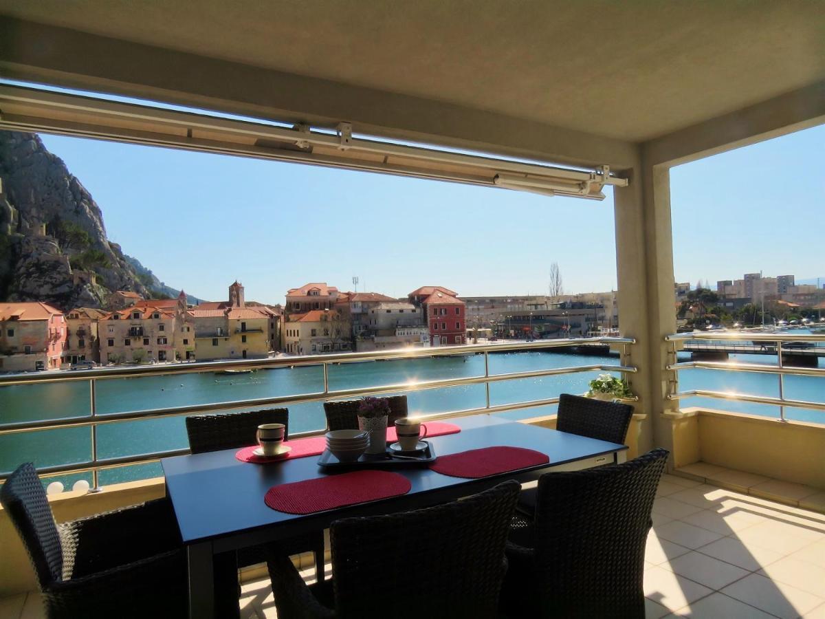 Mitra Zonata Pink Apartman Omiš Kültér fotó